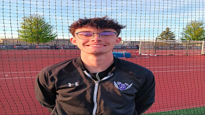 Dean Geiger leads Dixon with a win in the 800 at Distance Night in Palatine