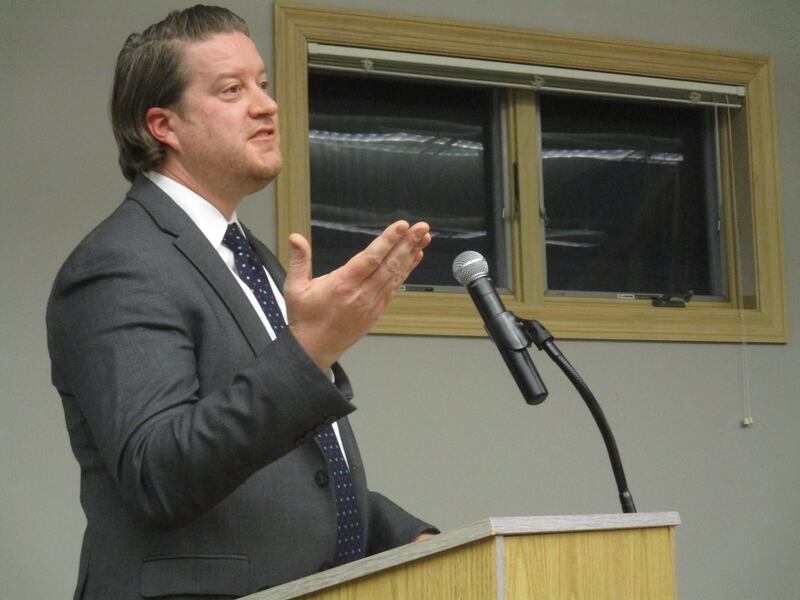 Yorkville City Administrator Bart Olson delivers a report to the Yorkville City Council on Nov. 22, 2022.