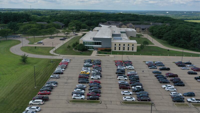 IVCC awards first Steve Mobley Memorial Scholarships