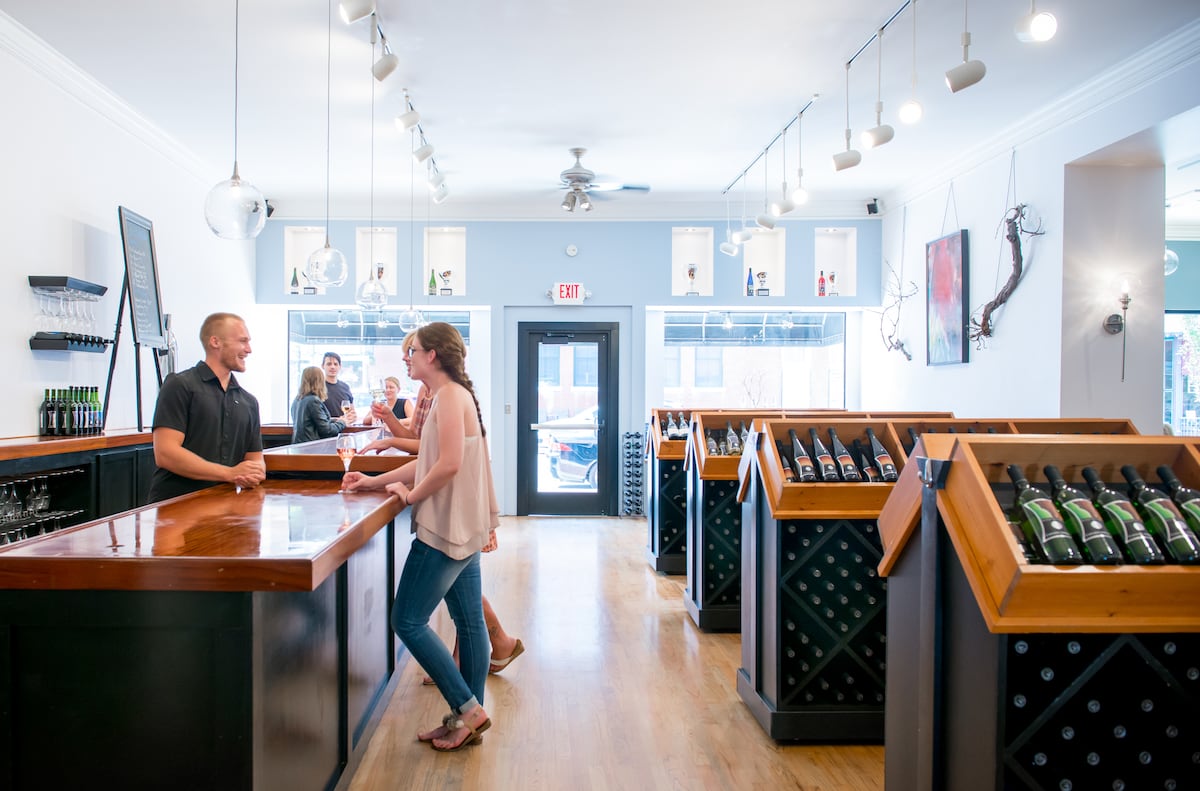 Starved Rock wine bars perfect for celebrating Valentine’s Day
