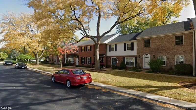 Condominium sells in Hinsdale for $500,000