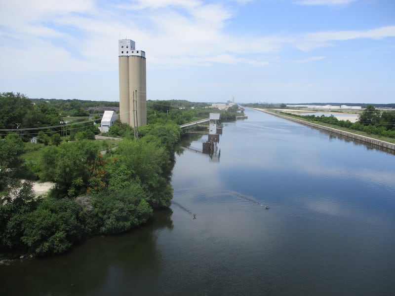 A vacant grain silo along the Chicago Sanitary & Ship Canal and north of the 9th Street bridge in Lockport is one of two silos that will be town down for the Ducere oil terminal project. July 19, 2023.
