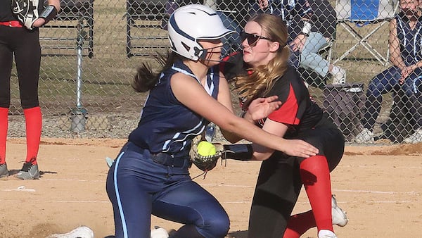 Mallory Maubach, Bureau Valley open with 4-0 win over Hall