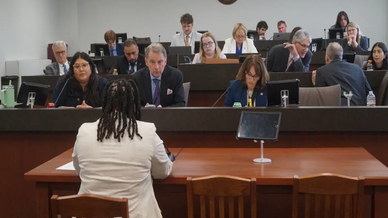 Illinois lawmakers question progress under Evidence-Based Funding for public education