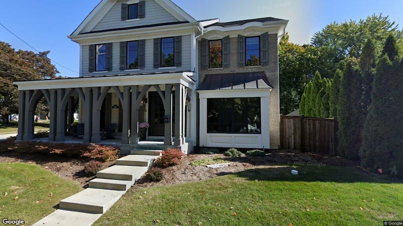 Sale closed in St. Charles: $1.4 million for a single-family home