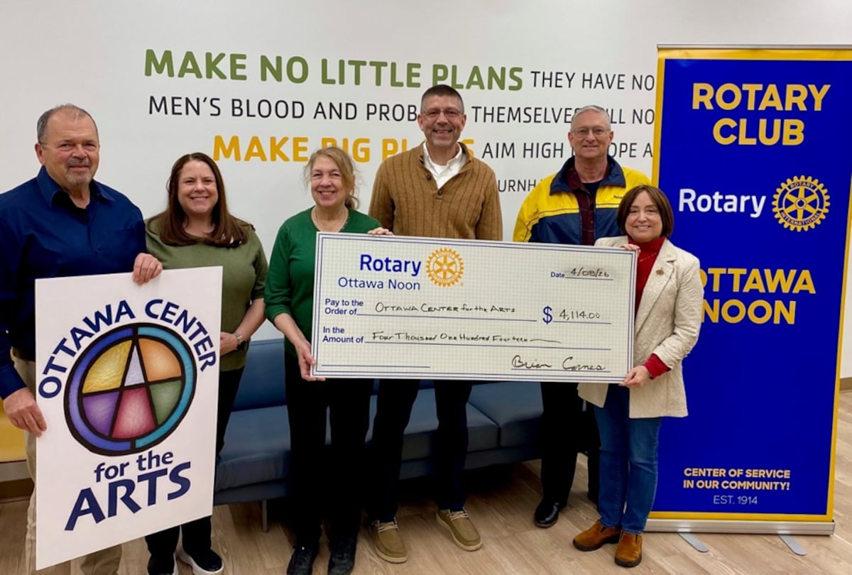 Ottawa Noon Rotary donates $4,114 to Ottawa Center for the Arts for new signage