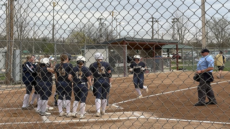 Marquette completes Tri-County sweep, beats Woodland/Flanagan-Cornell 18-0