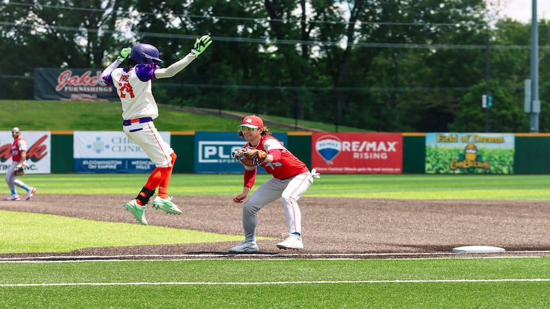Snowballs vs. Squirrels: Entertainment baseball event set where Cougars play