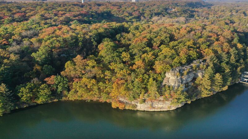 Photos: Fall colors ablaze at Starved Rock State Park