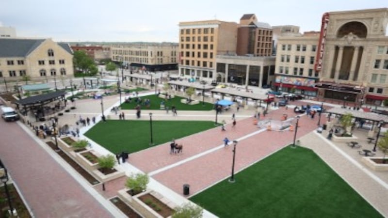Joliet considers ban from city property, allowing public drinking downtown, and City Square rules