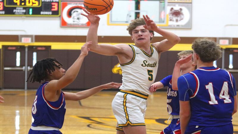 Photos: Crystal Lake South  vs. Lakes in Hinkle Holiday Classic boys basketball