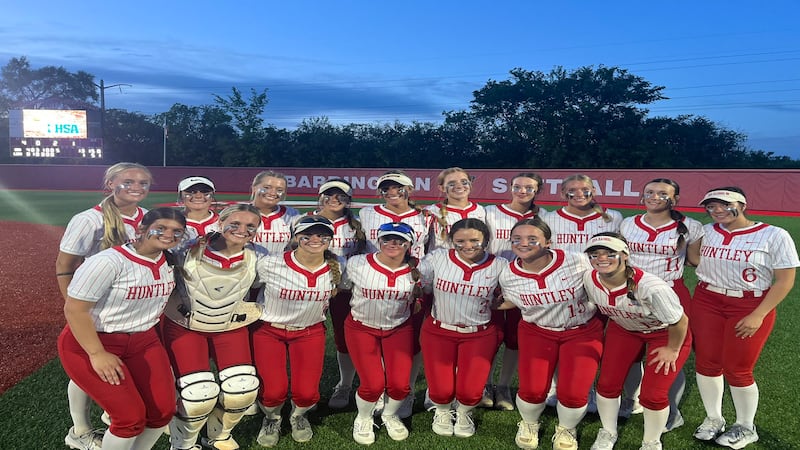 Huntley rolls past Lake Zurich, secures spot in Class 4A sectional final against undefeated Barrington