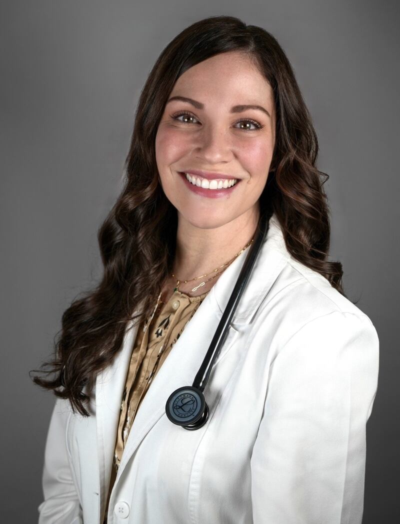 Illinois Valley Community College alumnae Nicki McVey of Geneva will be the keynote speaker at IVCC’s 59th annual Commencement on May 17. The ceremony will begin earlier than usual that day, as will the nurse pinning ceremony that precedes it.