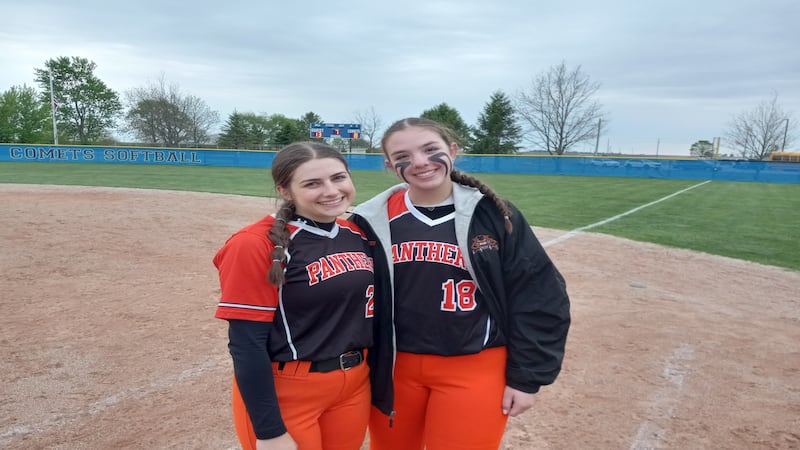 Gardner-South Wilmington softball holds on for 13-8 road win over Clifton Central
