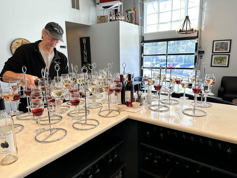 Winemaker Bill pours flights in the Sable Creek tasting Room.