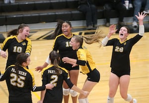Photos: Putnam County volleyball upsets Henry-Senachwine in the 1A Regional semifinals 