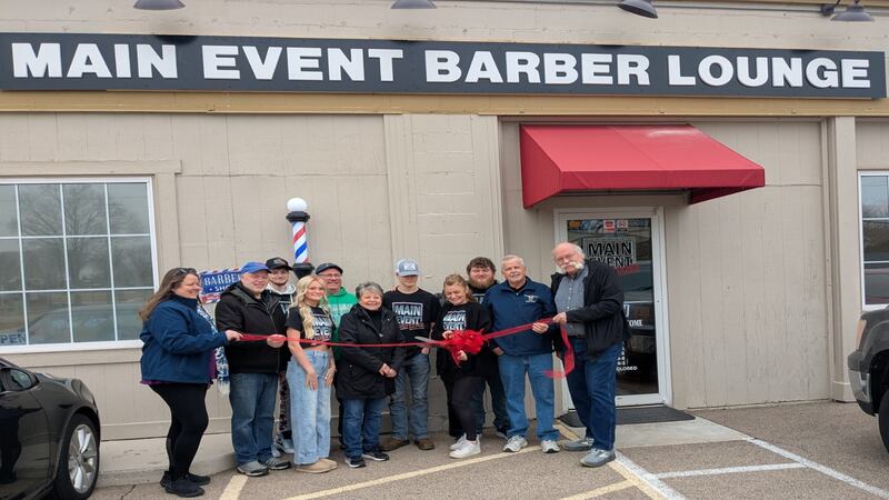 Main Event Barber Lounge in Mt. Morris celebrates grand opening