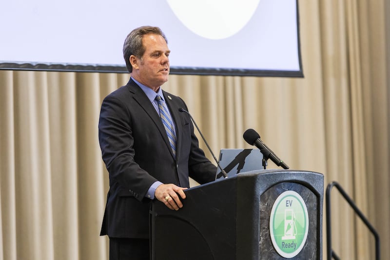 Geneva Mayor Kevin Burns addresses the crowd during an EV Readiness recognition ceremony on Aug. 4, 2025, at the Illinois Institute of Technology in Chicago.