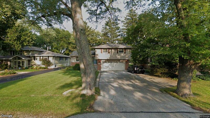 Downers Grove: Four-bedroom house goes for $775,000