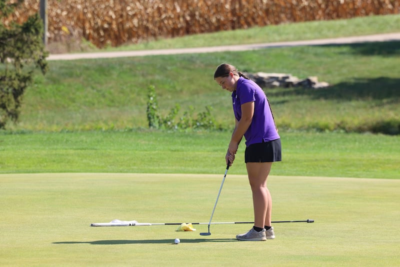 Manteno's Genevieve Kvasnicka makes her final putt during the IHSA Class 1A Dwight Regional at the Dwight Country Club on Tuesday, Sept. 30, 2025. Kvasnicka finished sixth overall to help the Panthers claim the regional title.