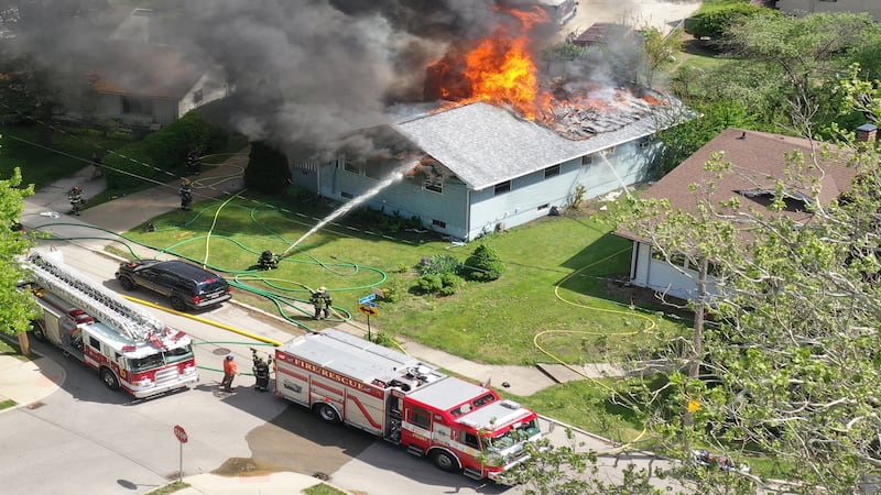 Peru residential fire forces evacuation; pets unaccounted for