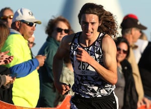 Kaneland alum Matt Richtman becomes first American to win Los Angeles Marathon since 1994