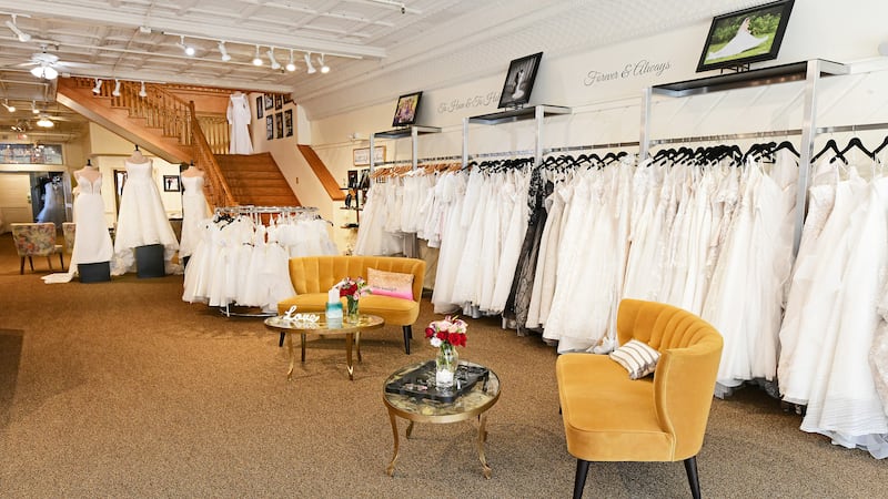 Find the perfect dress for promising ‘I do’