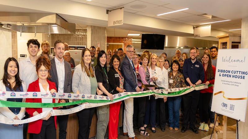 CGH Medical Center celebrates newly renovated cafeteria, coffee shop