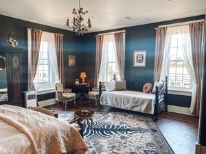 Step back in time at Knox Hotel near Princeton’s art district 