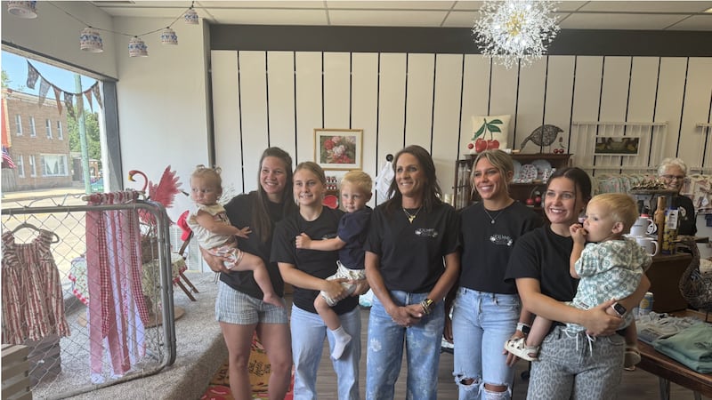 Kalmmd Petals & Presents opens in downtown Mendota