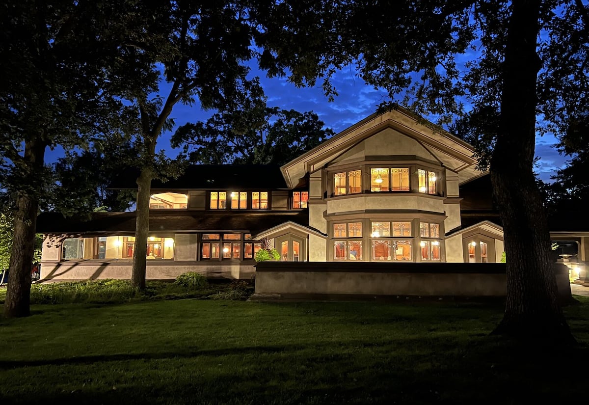 B. Harley Bradley House in Kankakee home to Ikebana Society Floral Art Show