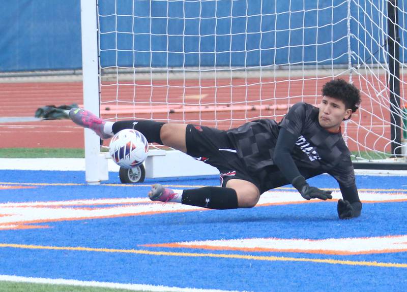 Hindsdale Central keeper Martin Contreras blocks a shot from Edwardsville during the Class 3A State third place game on Saturday, Nov. 9, 2024 at Hoffman Estates High School.