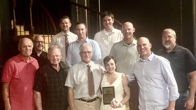 1997-98 Hall Red Devils inducted into the Illinois Valley Sports Hall of Fame 