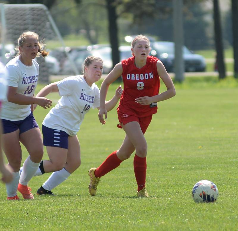 Oregon's Addison Rufer (9) moves on to the ball against Rochelle on Saturday, May 10, 2025 at Oregon Park West.