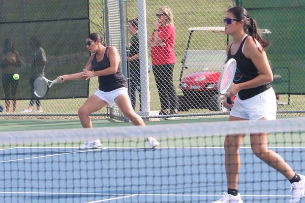Ottawa girls doubles teams heading to state : The Times Saturday Roundup