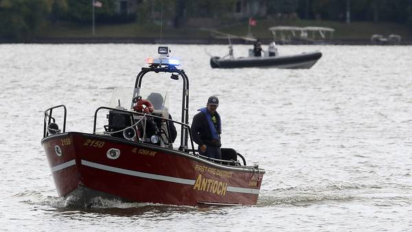 Photos: Fox Lake searched for missing boater