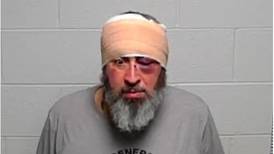 Man charged in knife attack at Libertyville motel