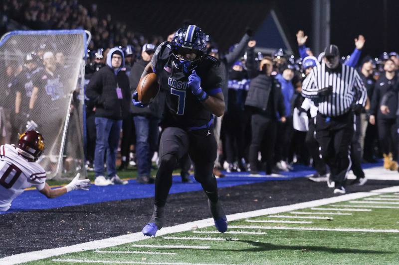 Lincoln-Way East’s Zion Gist runs up the sideline for the score against Loyola in the Class 8A semifinal on Saturday, Nov. 23, 2024 in Frankfort.