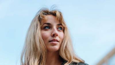 Despite earlier criticism of cable ads, Abughazaleh launches the first in 9th District race