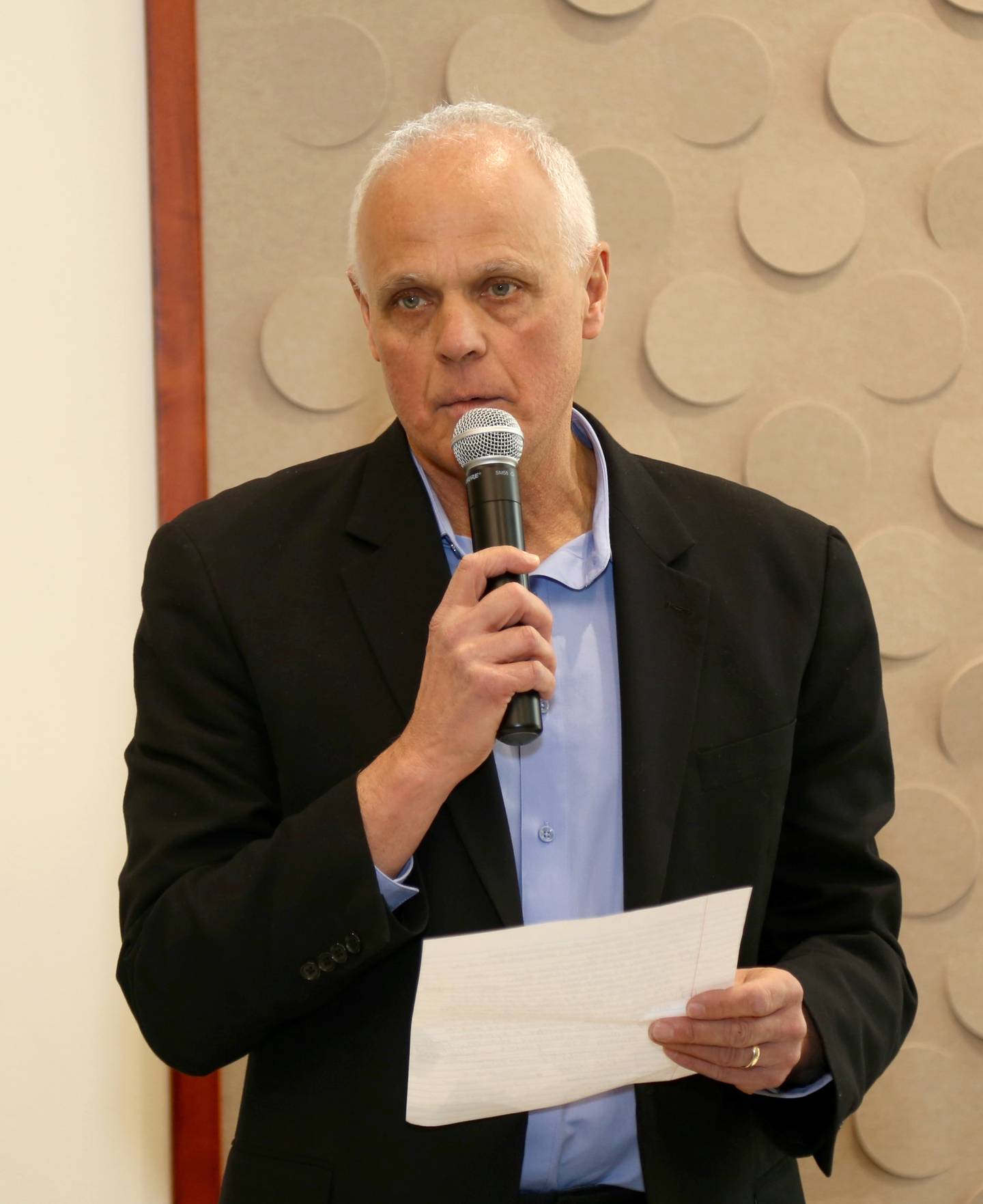 Jeff Palmquist speaks at the Candidate Forum for Geneva Mayor and City Council that was held at the Geneva Public Library on Sunday, Feb. 9, 2025.