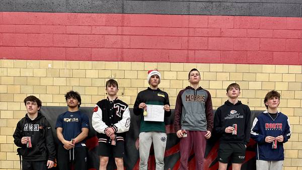 Crystal Lake South’s Nathan Randle leads McHenry County wrestlers at Rockford East Invitational