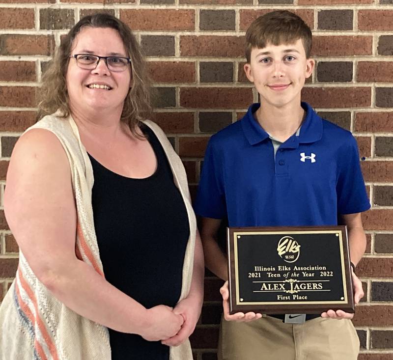 Alex Jagers (right) was named one of the Mendota Elks Lodge's 2022 Teens of the Year and placed first as the Illinois Elks Male Teen of the Year.