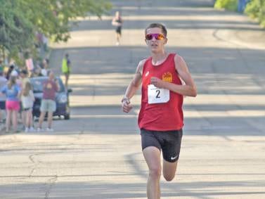 Dixon’s Aaron Conderman and Dean Geiger finish 1-2 at the 25th annual Reagan Run