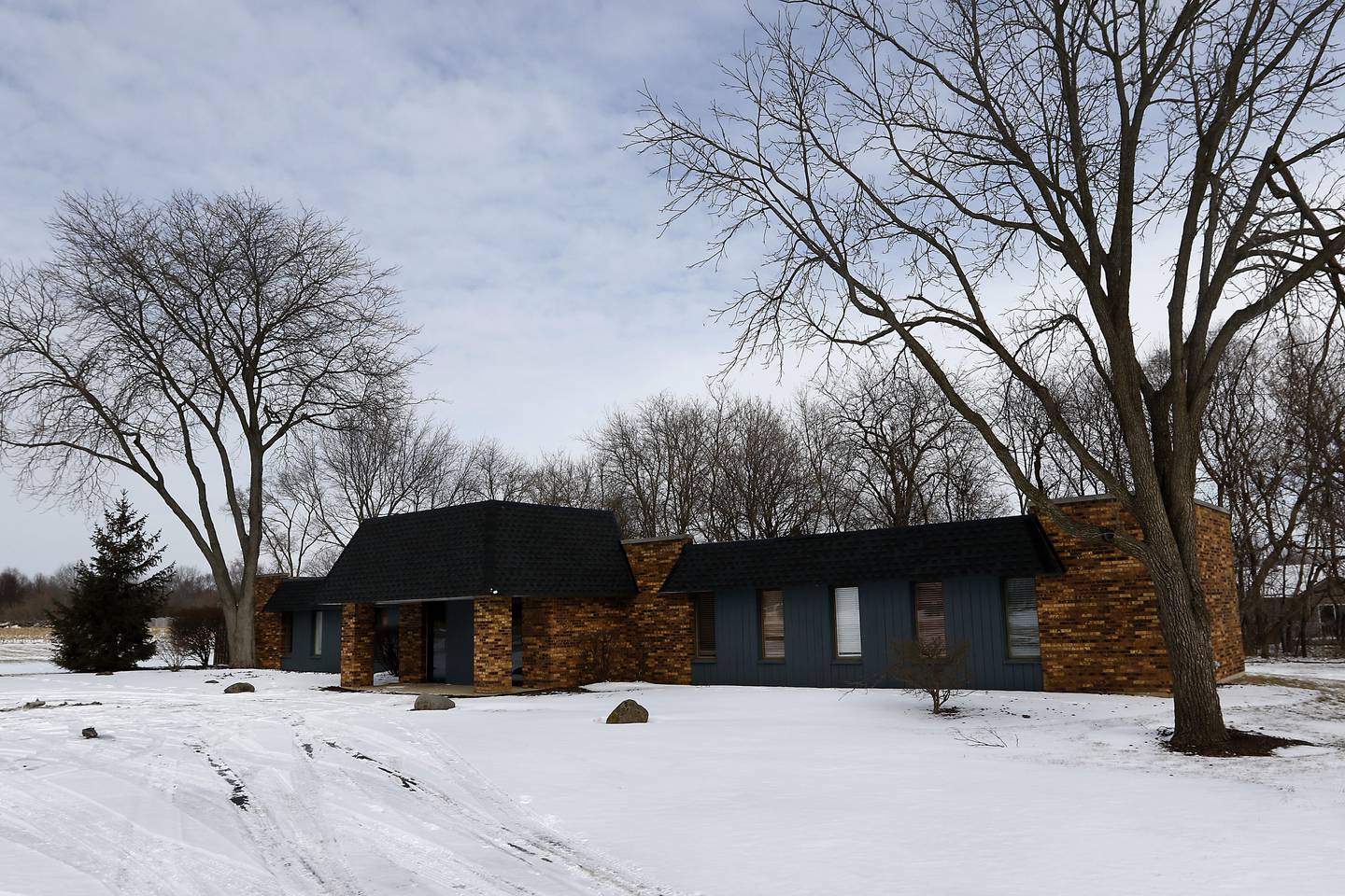 Future of the Leaf Infusers received permission from the McHenry City Council to rezone this building at 3900 Mercy Drive in McHenry, to open a marijuana infusion facility. The building, photographed on Friday, Feb. 4, 2022, is currently zoned for office use.