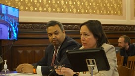 Cell phone ban legislation clears Senate committee