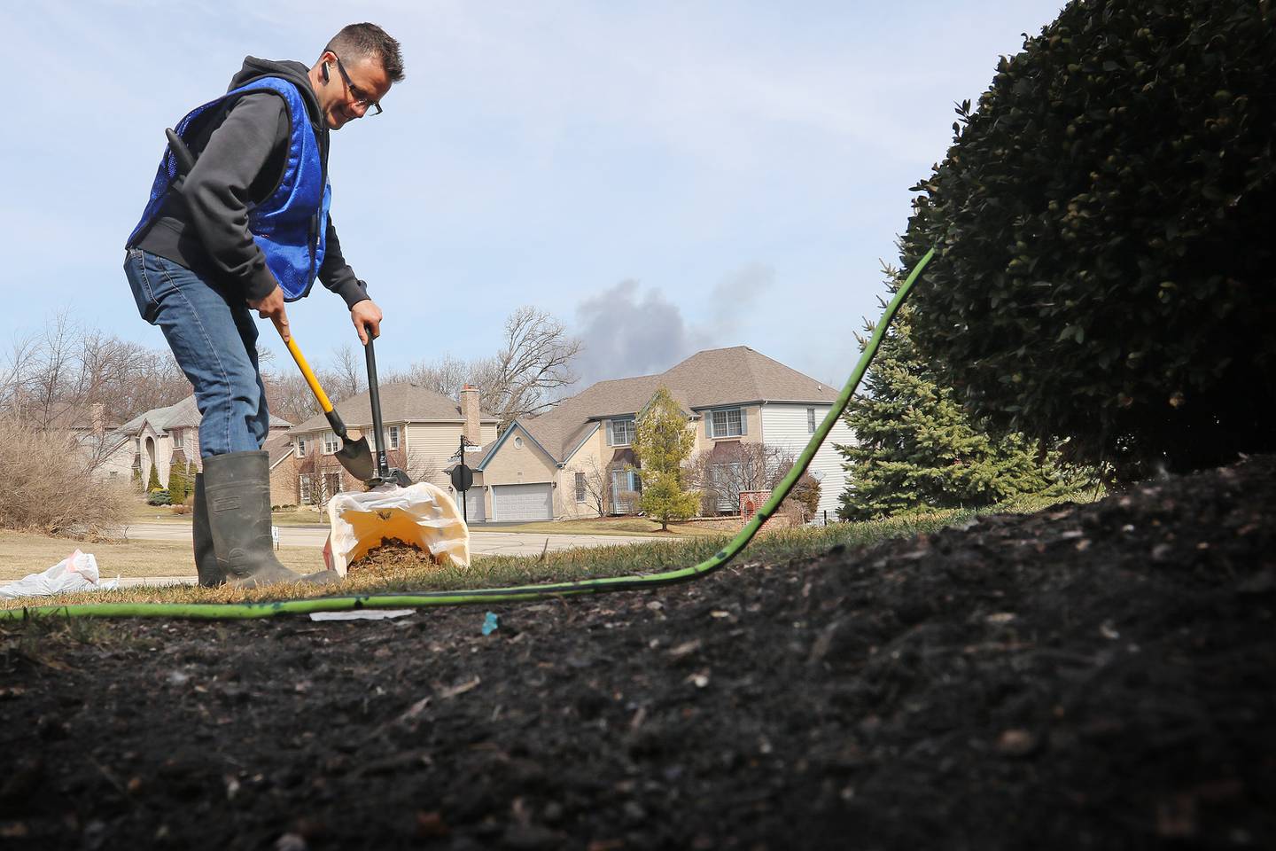 Pandemic pooch purchases, plentiful snow keeps northern Illinois pooper