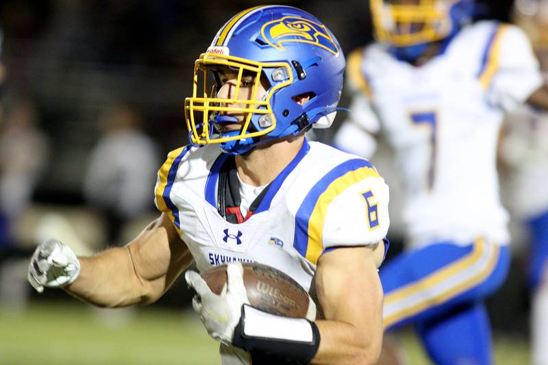 Johnsburg’s Brett Centnarowicz runs the ball in varsity football on Friday Sept. 27, 2024, at Woodstock North High School in Woodstock.