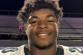 David Randecker’s 3 touchdowns help Woodstock North top Sandwich