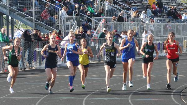 Photos: Mendota hosts Class 2A girls Sectional track 