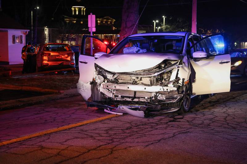 No serious injuries were reported in a 9:51 p.m. crash on Jan. 11, 2025, at the intersection of South Tryon and West Calhoun street in Woodstock. Five people were taken to area hospitals with injuries not considered life-threatening.